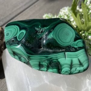 Malachite specimen for emotional balance