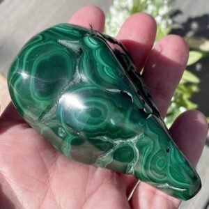 Malachite specimen for emotional balance