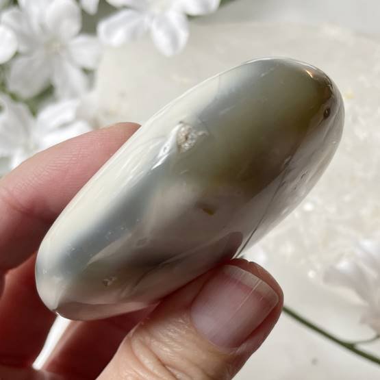 Orca Agate Palm Stone