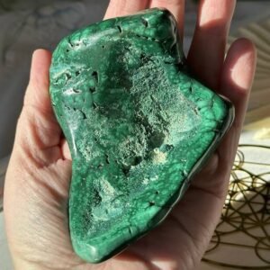 Malachite helps with emotional transformation, helping individuals to let go of negative patterns and emotions