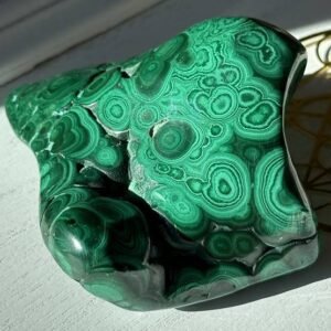 Malachite helps with emotional transformation, helping individuals to let go of negative patterns and emotions