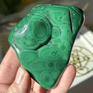 Malachite helps with emotional transformation, helping individuals to let go of negative patterns and emotions
