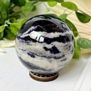 Sodalite brings clarity to your mental self and activates your intuitive abilities. This beautiful stone helps us find our own truth.