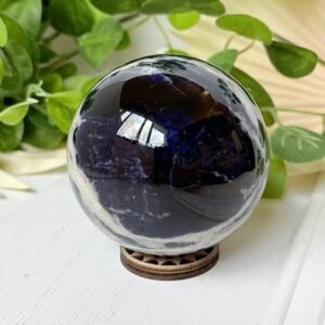 Sodalite brings clarity to your mental self and activates your intuitive abilities. This beautiful stone helps us find our own truth.