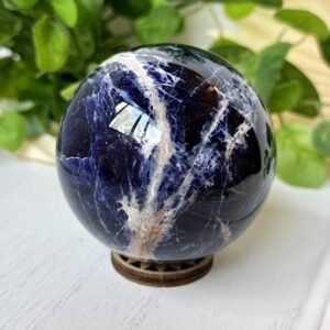 Sodalite brings clarity to your mental self and activates your intuitive abilities. This beautiful stone helps us find our own truth.