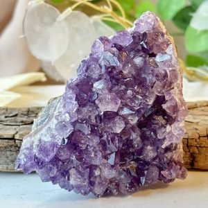 Amethyst encourages inner peace and spiritual awareness. It is known to fight addictive behavior. Aids in meditation and healing.