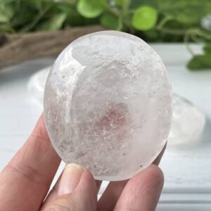 Quartz crystals are all about clarity, light, amplification. It is here to support us however we need it, and to help us find clarity and light in our lives.