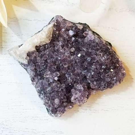 Amethyst encourages inner peace and spiritual awareness. It is known to fight addictive behavior. Aids in meditation and healing.