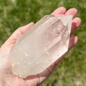 Quartz crystals are all about clarity, light, amplification. It is here to support us however we need it, and to help us find clarity and light in our lives.