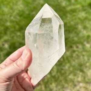 Quartz crystals are all about clarity, light, amplification. It is here to support us however we need it, and to help us find clarity and light in our lives.