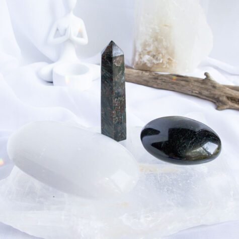 Ground & Glow Crystal Set. A crystal set for grounding, protection, and inner strength—featuring Tourmaline, Arfvedsonite, and Selenite