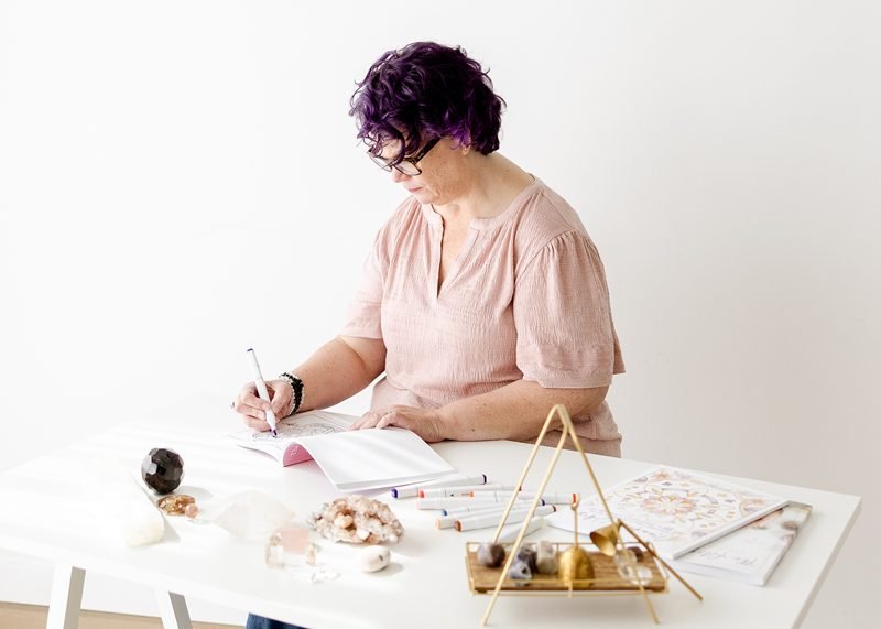 learn to work with crystals with Jennifer